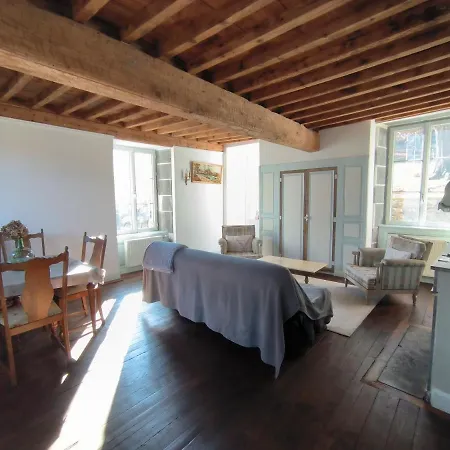 Le Vieux Vinzelles 別荘